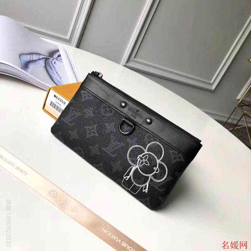 LV/路易威登 18新款 Vivienne 太阳花 手机包 卡包 零钱包M62897