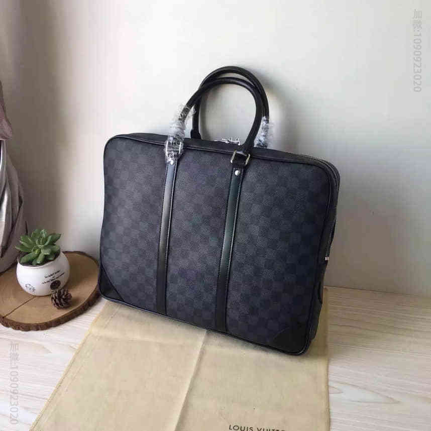 LV M41125 黑格配黑皮男士公文包 精仿包包批发市场