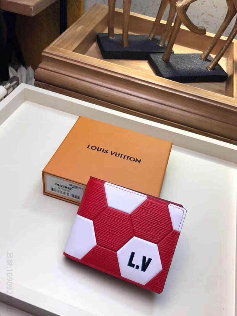LV/路易威登 18ss新款 世界杯足球图案Slender钱夹 M63228