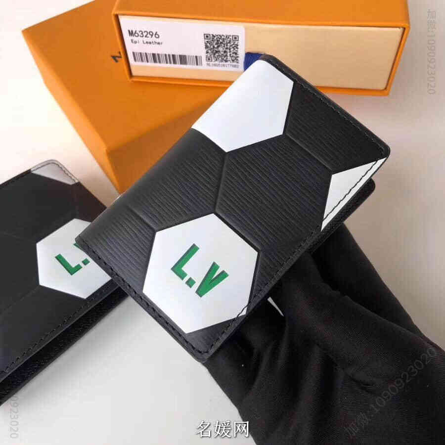 LV/路易威登 18ss新款 世界杯足球图案口袋钱夹M63296