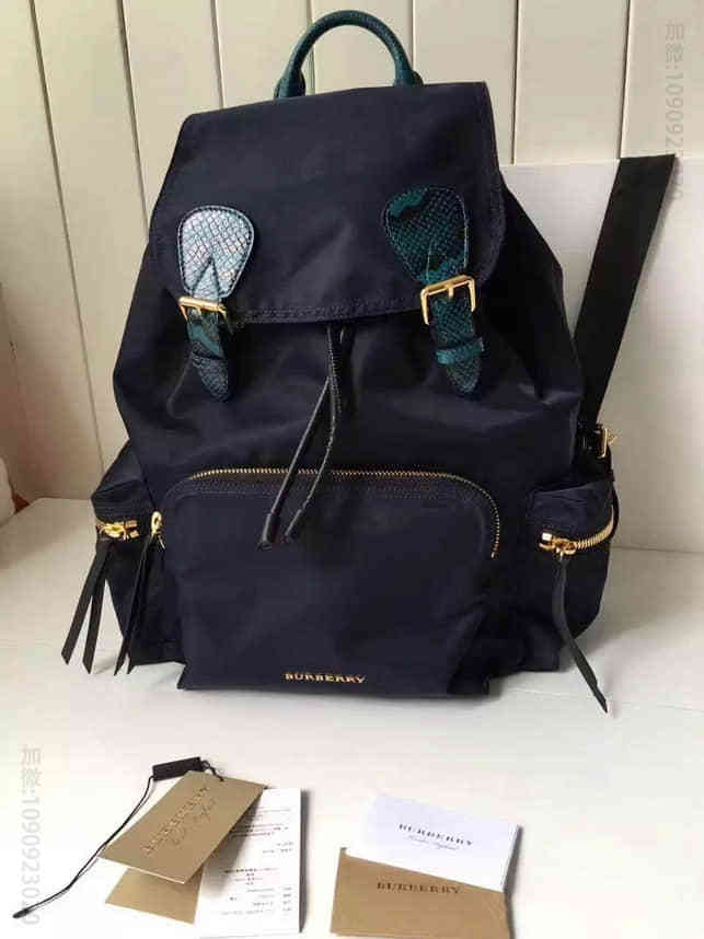 原单尾货Burberry巴宝莉TheRucksack-大号功能性尼龙拼蛇皮军旅背包40302631