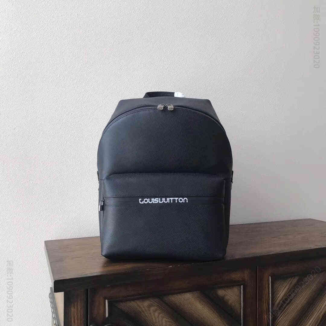 LV/路易威登 Taiga牛皮 Apollo 双肩包 M43825