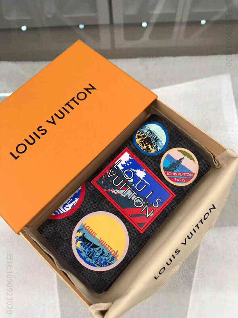LV/路易威登 阿尔卑斯徽章贴饰Brazza钱夹 N60091