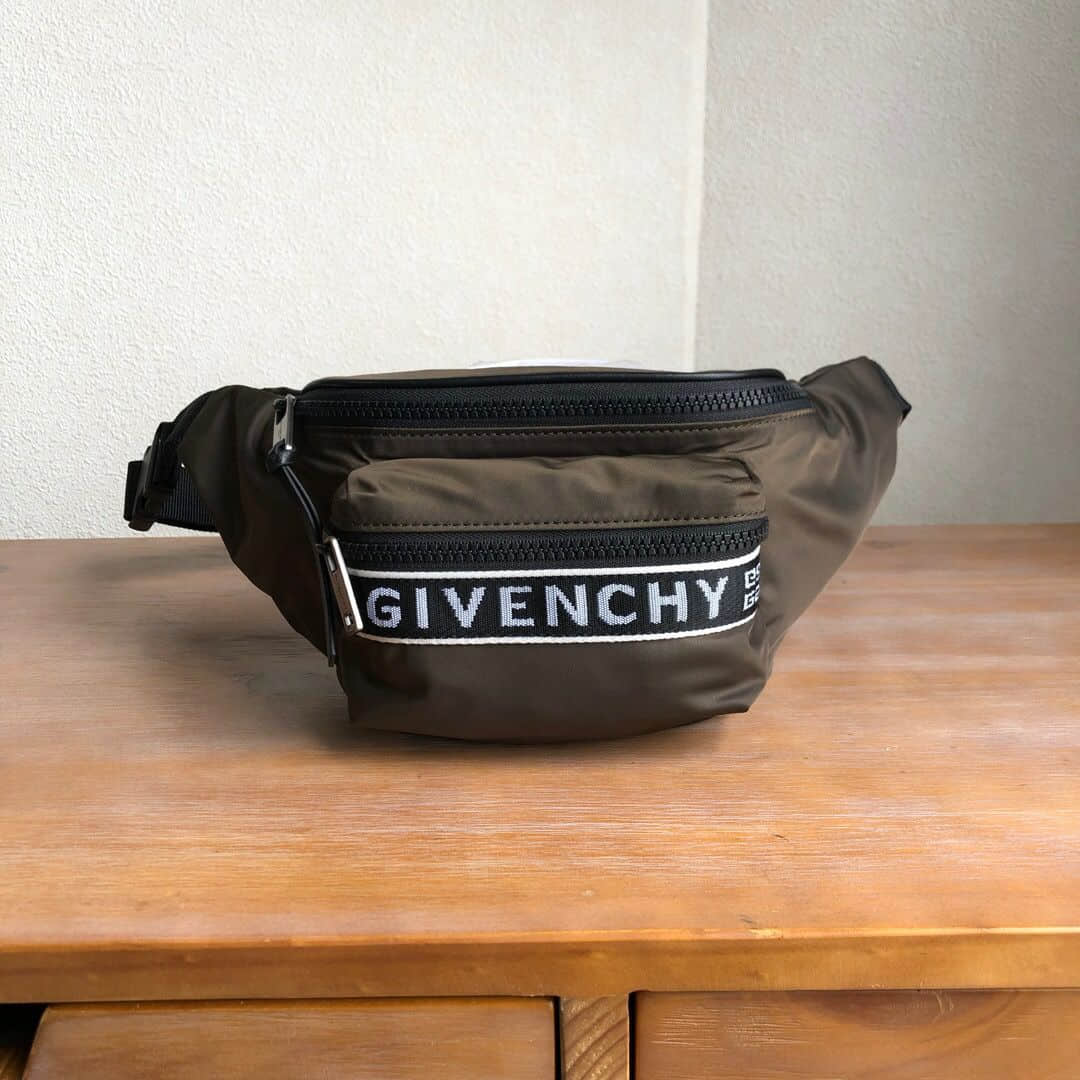 Givenchy纪梵希尼龙腰包军绿色