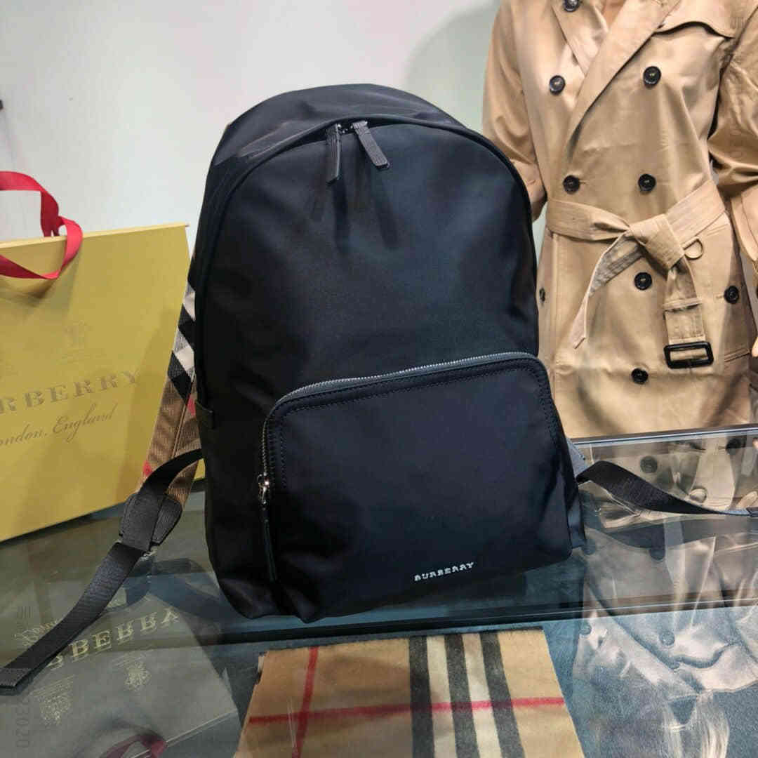 Burberry巴宝莉格纹拼皮革装饰尼龙双肩包40459281