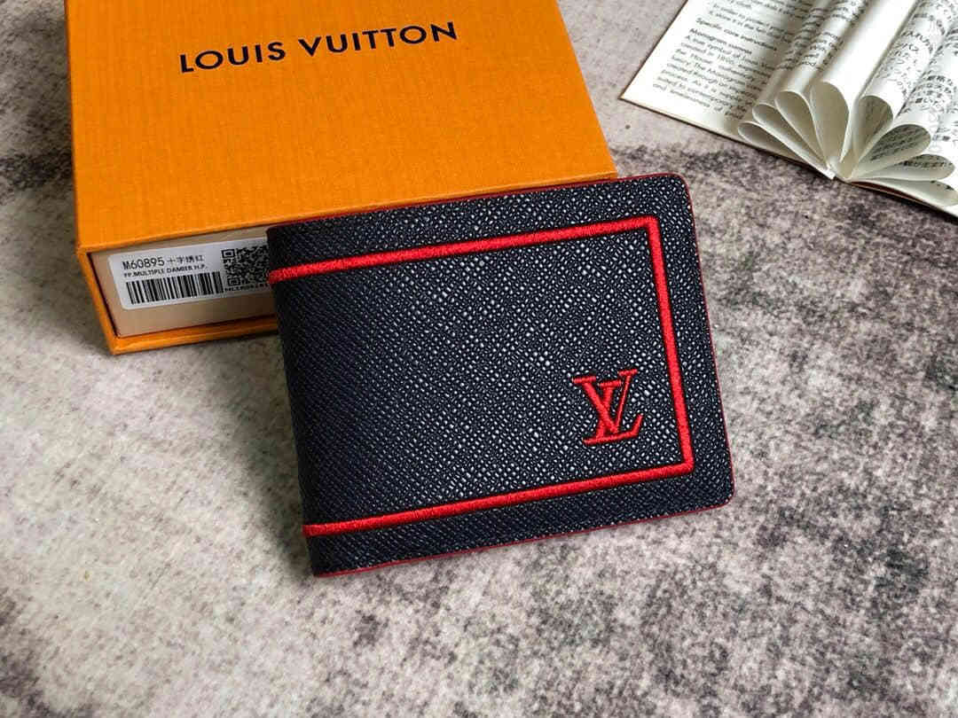LV M60895 十字纹绣边短款对折钱包