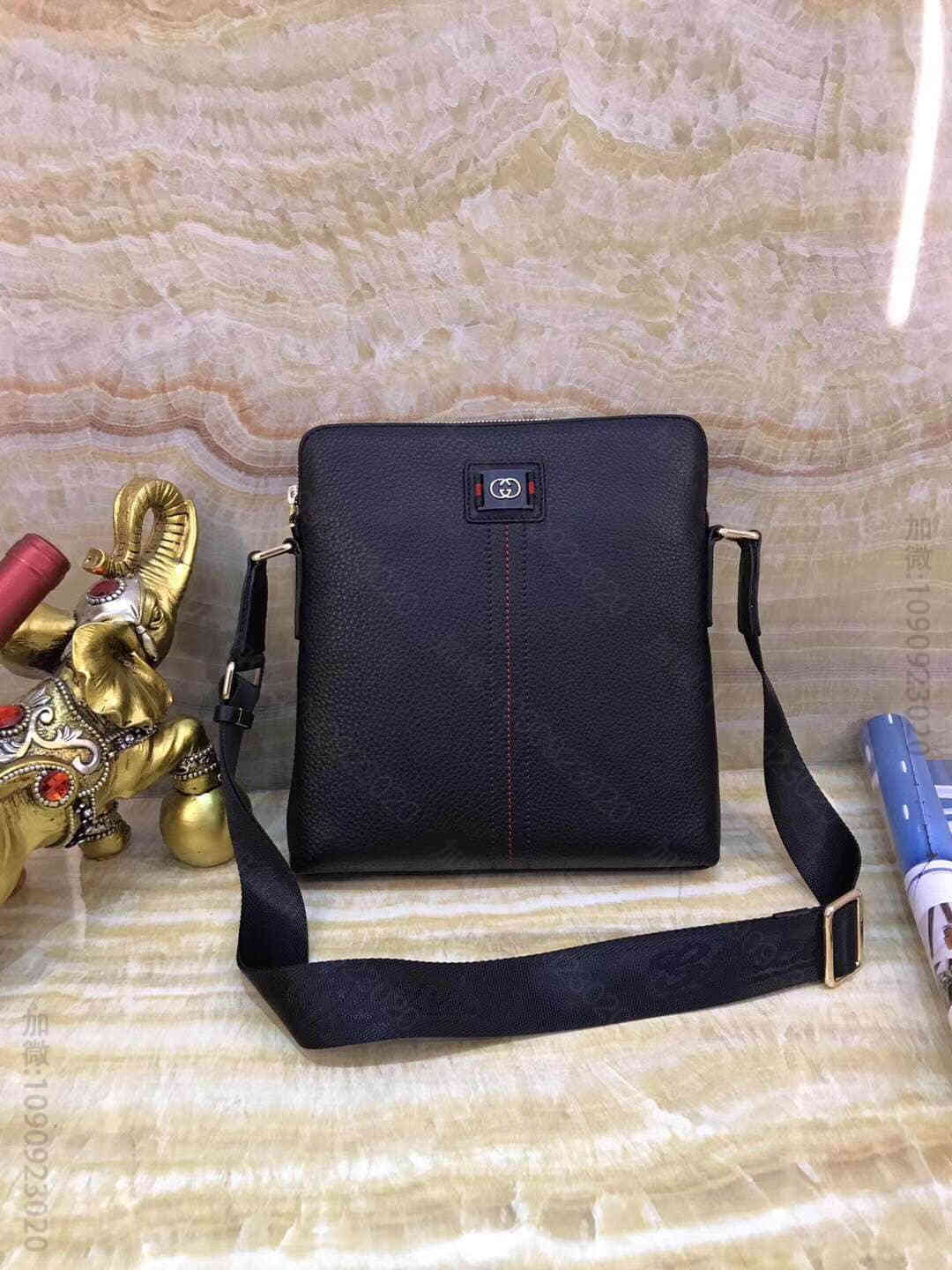 Gucci/古驰男款斜挎包