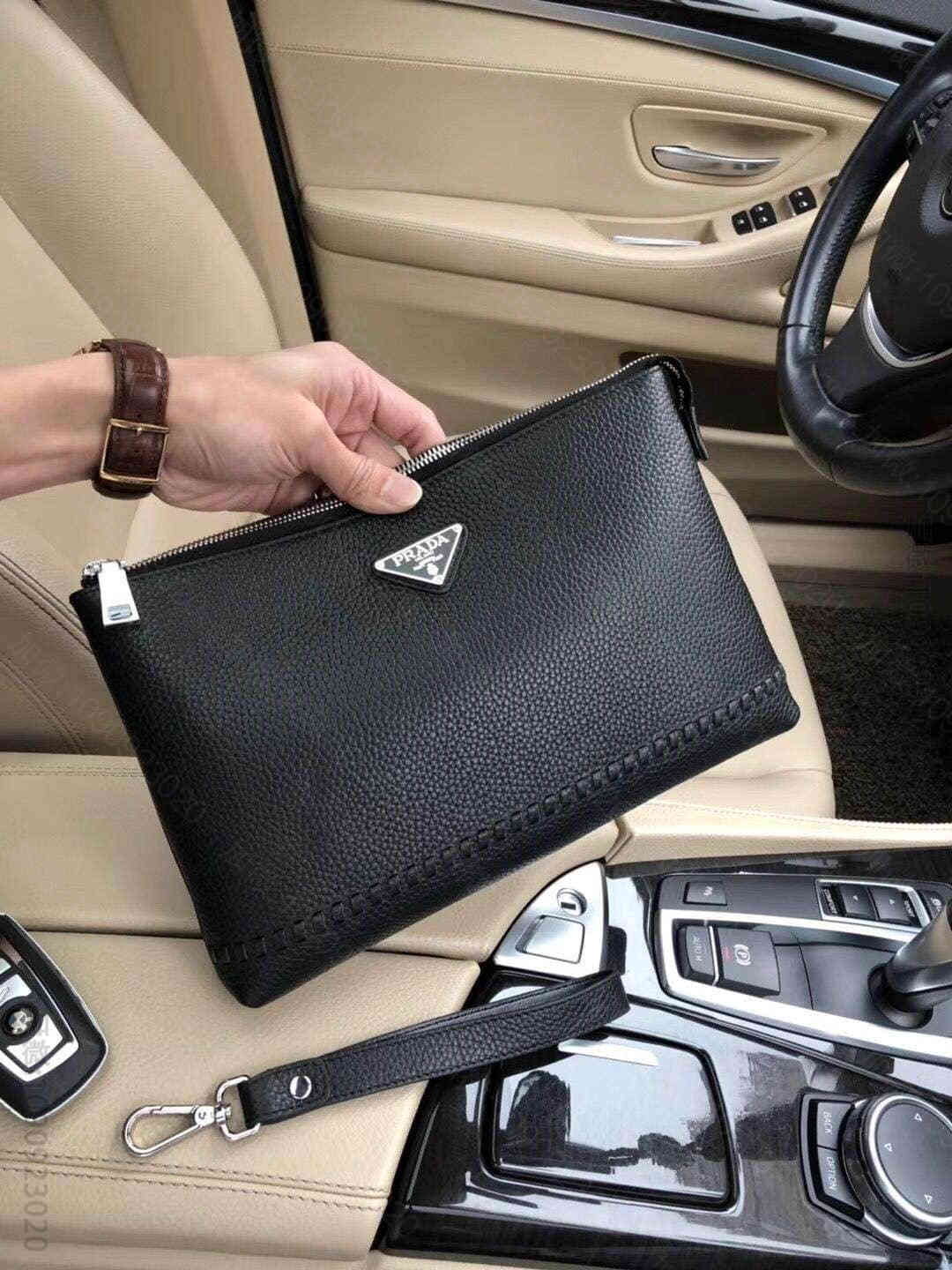 Prada普拉达男款手包