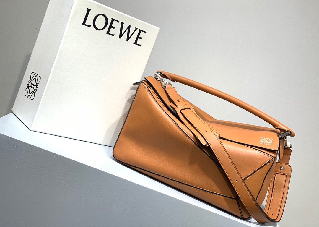 原单罗意威男士手提包 Loewe/罗意威 焦糖色 35cm几何包 罗意威男士手提包 