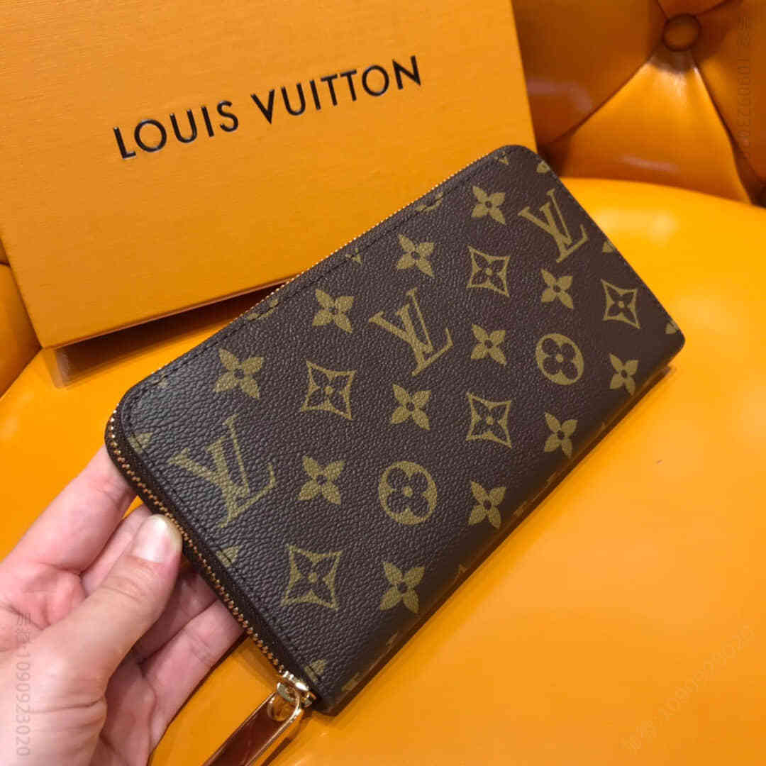 LV 小号老花色ZIPPY拉链钱夹 M60017