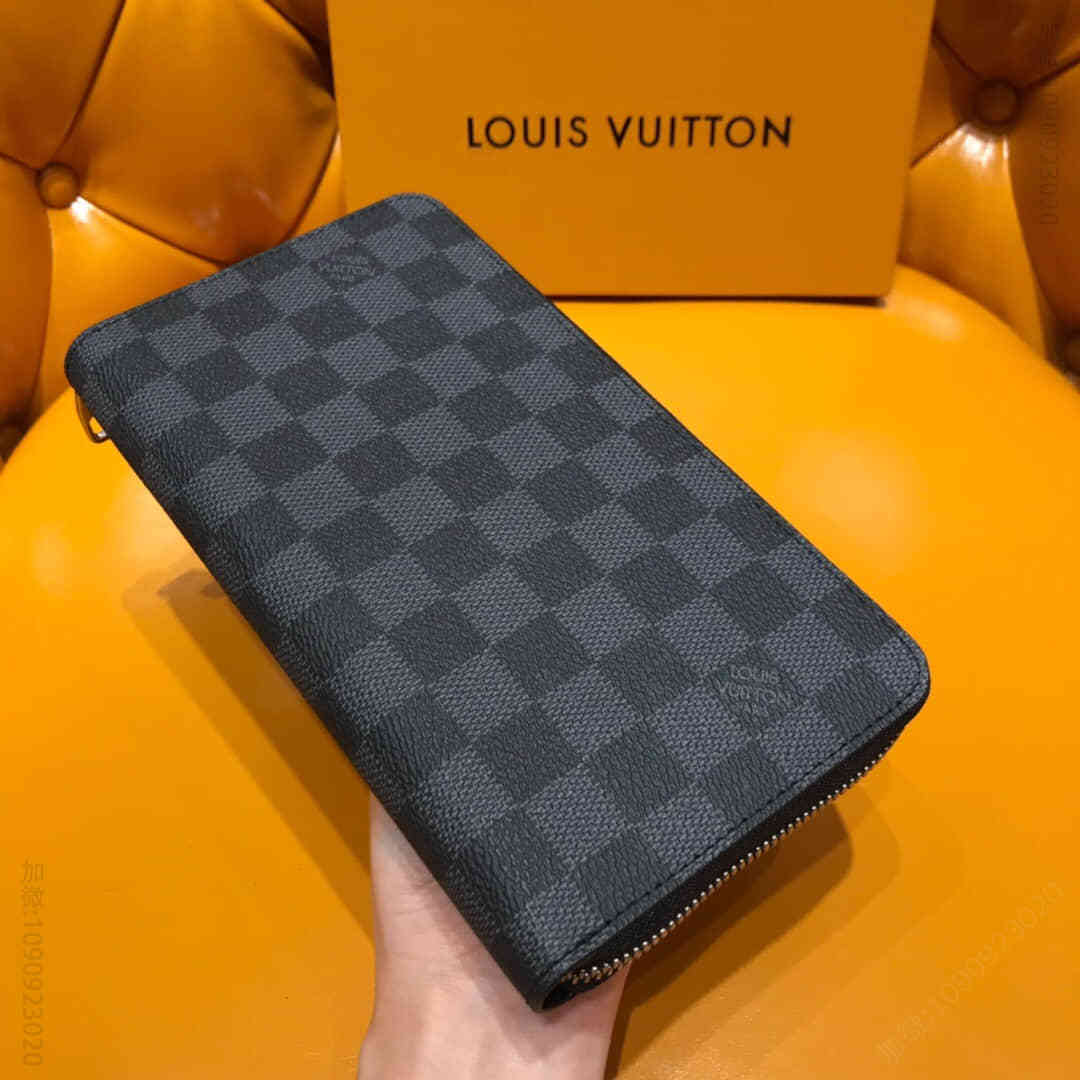 LV 大号黑棋盘格ZIPPY拉链钱夹 N63077