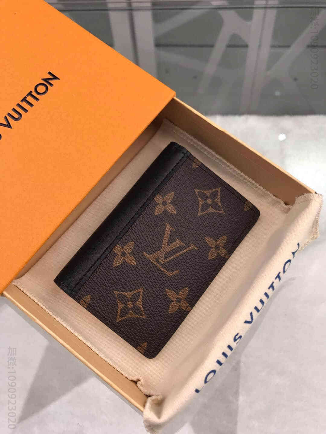 LV M60111 口袋钱夹
