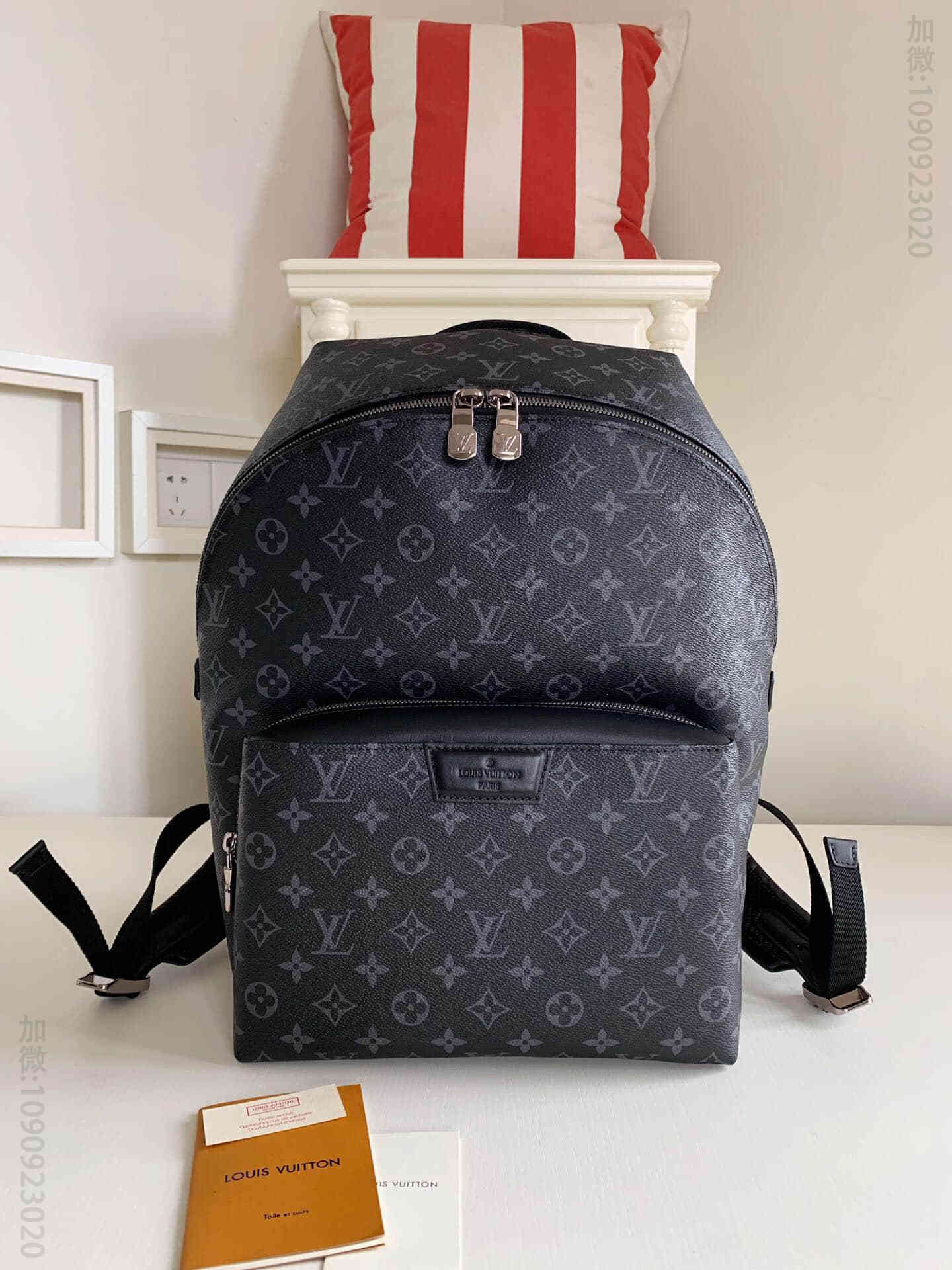 LV M43186 2023新款黑花Discovery双肩背包