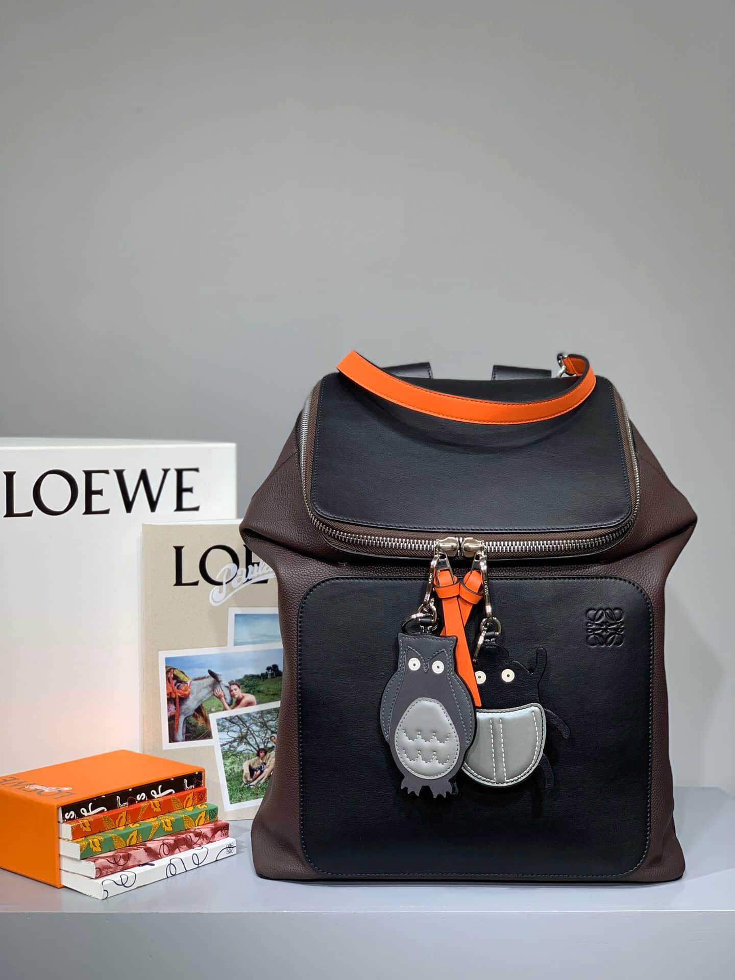 Loewe罗意威2023新款黑橙拼Goya系列双肩书包