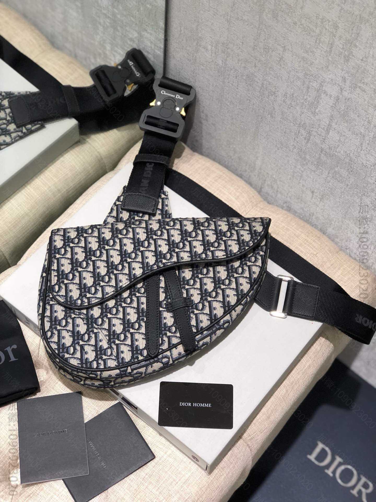 Dior/迪奥 2023新款Homme # Saddle Bag老花胸包腰包