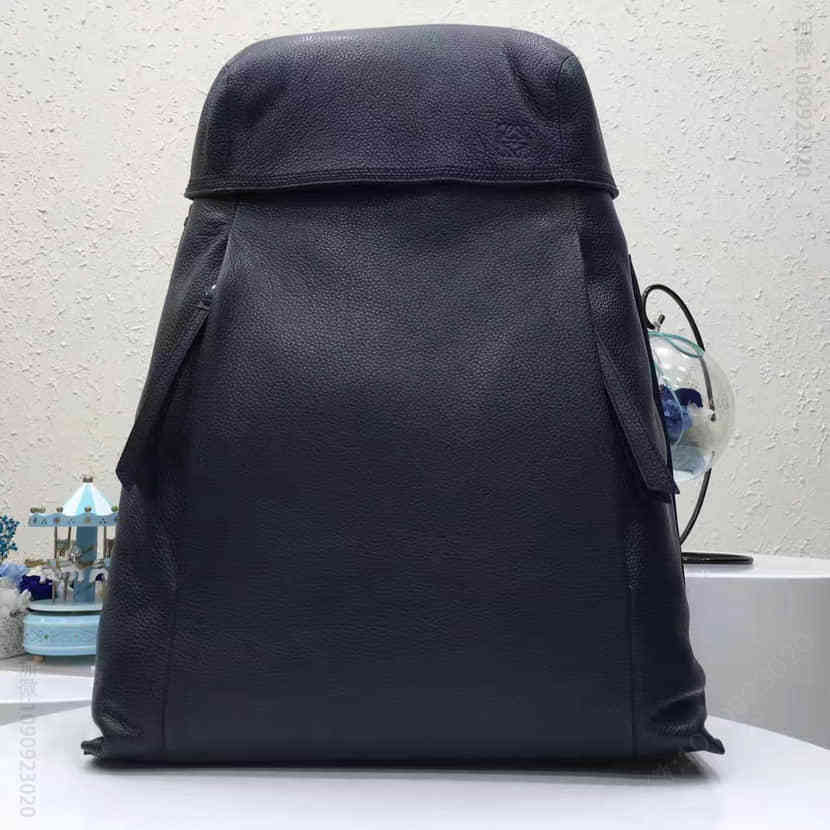 LOEWE罗意威backpack荔枝纹牛皮系统双双肩背包0237