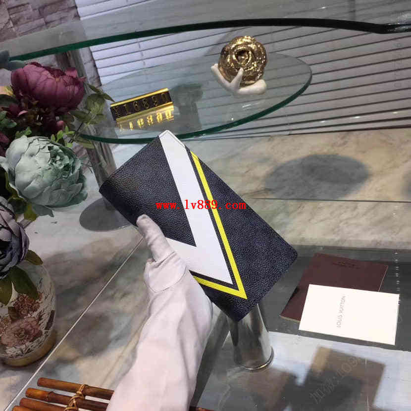 LV N64004 Brazza 钱夹 路易威登Damier Cobalt航海风情格纹线条图案