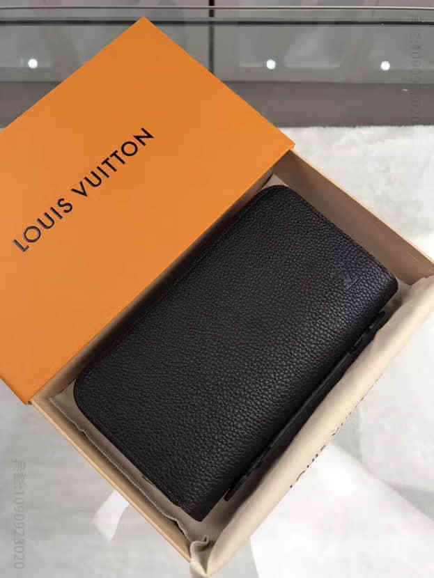 LV 全皮颗粒荔枝纹Taurillon Leather Zippy XL 钱夹M62465