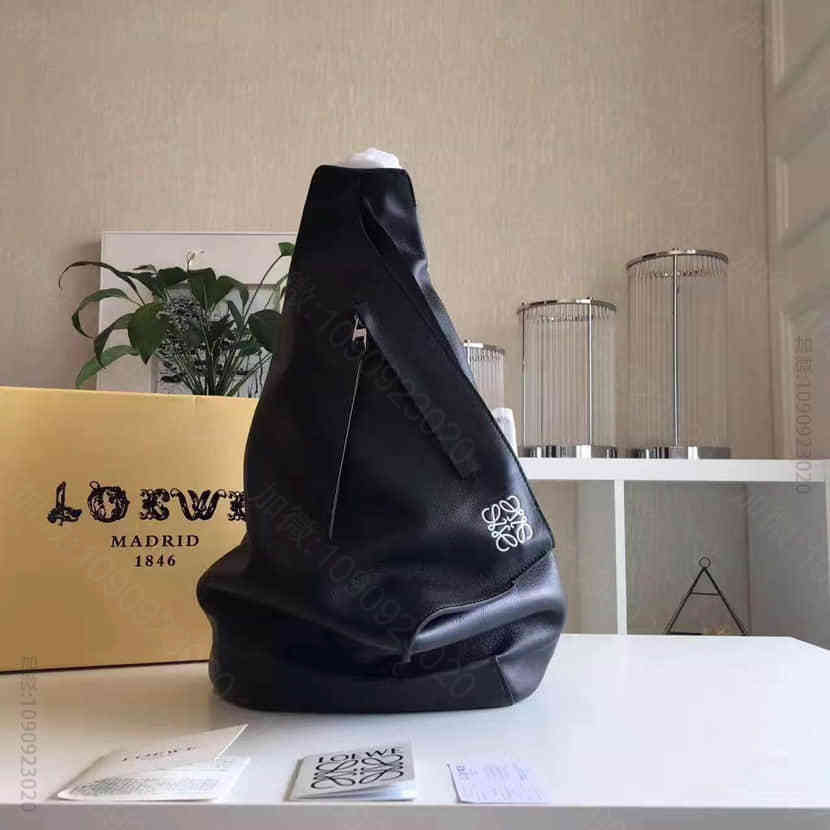 官网LOEWE罗意威CrossbobyBackpack全皮小牛皮胸包L017...