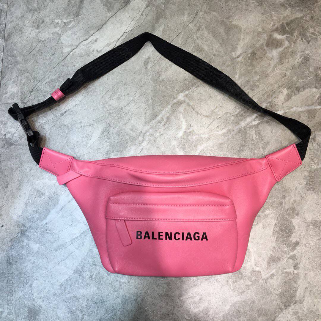 B85697_Balenciaga巴黎世家进口小牛皮材质斜挎胸包腰包180406 高仿巴黎世家腰包商城