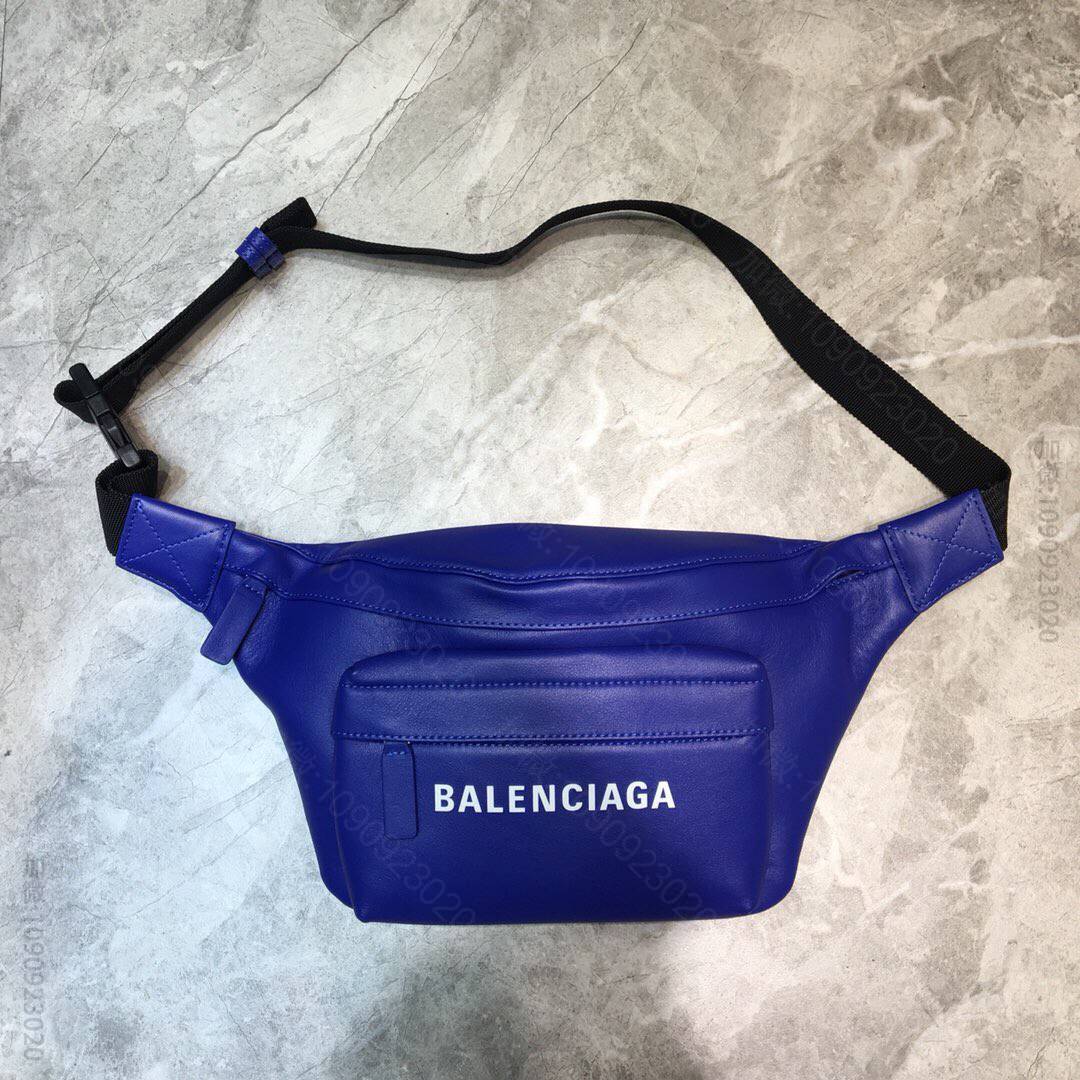 Balenciaga巴黎世家进口小牛皮材质斜挎胸包腰包180406