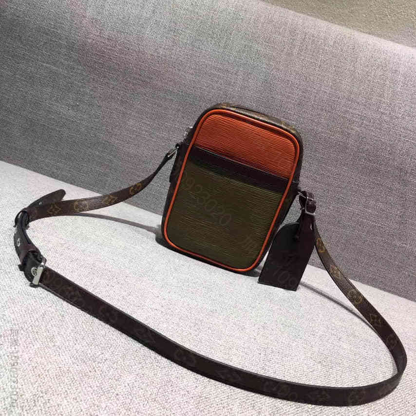 路易威登/LV 老花拼军绿橘红色Supreme特别合作系列小号斜挎包