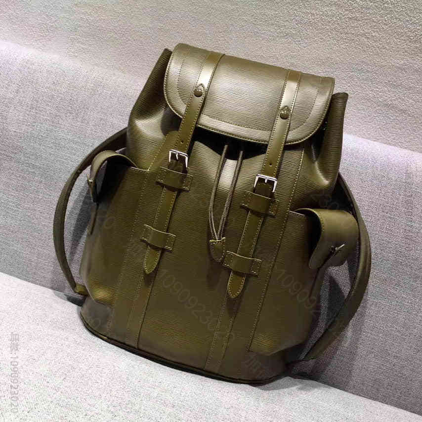 LV 2017男士时装秀 Supreme特别合作系列双肩包 M41709
