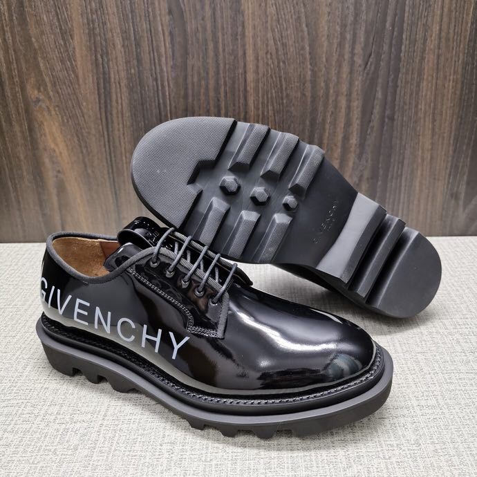 Givenchy纪梵希 GVX 官网热卖款 COMBAT厚底皮鞋 圆头德比鞋