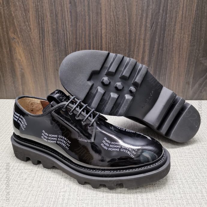 Givenchy纪梵希 GVX 官网热卖款 COMBAT厚底皮鞋 圆头德比鞋