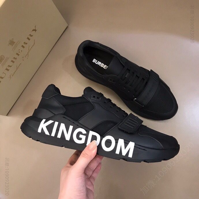 博柏利Burberry 由小牛皮和帆布拼接B家2023男士增高运动鞋