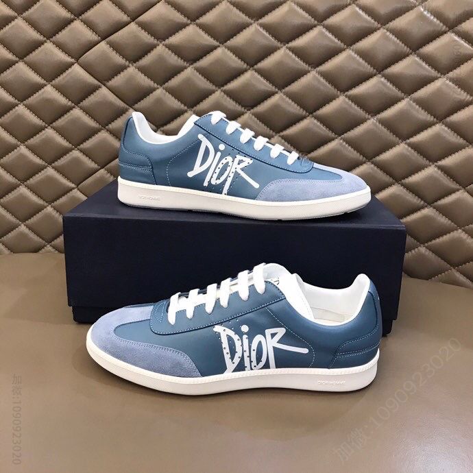 DIOR迪奥 D～r 新白色光滑牛皮革搭配绒面B01 运动鞋平板鞋