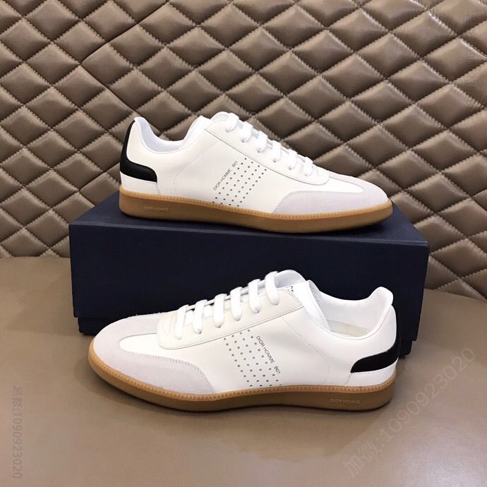 DIOR迪奥 D～r 新白色光滑牛皮革搭配绒面B01 运动鞋平板鞋