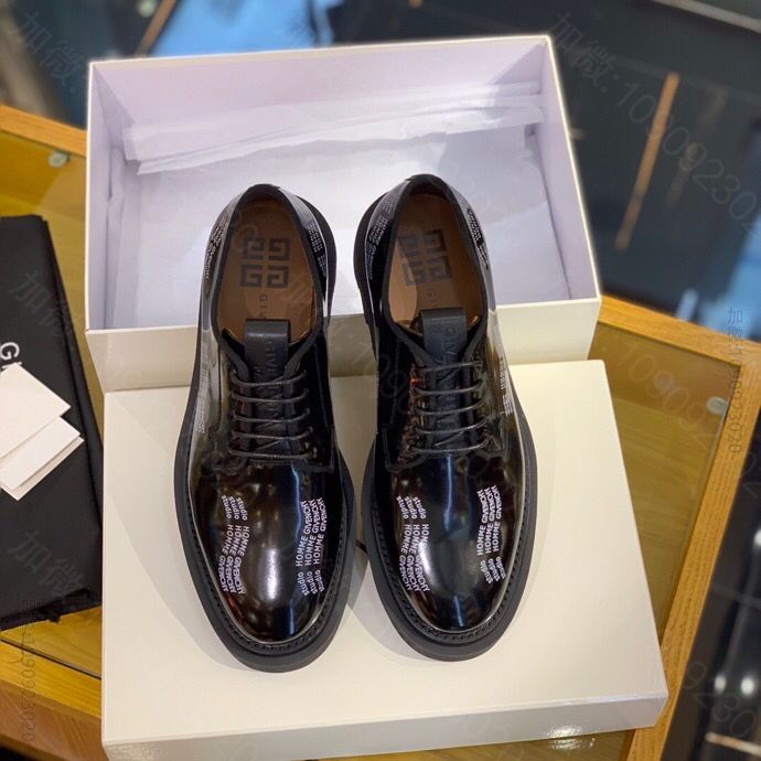 Givency/纪梵希 光滑黑色方格粒纹皮革材质男士圆头德比鞋