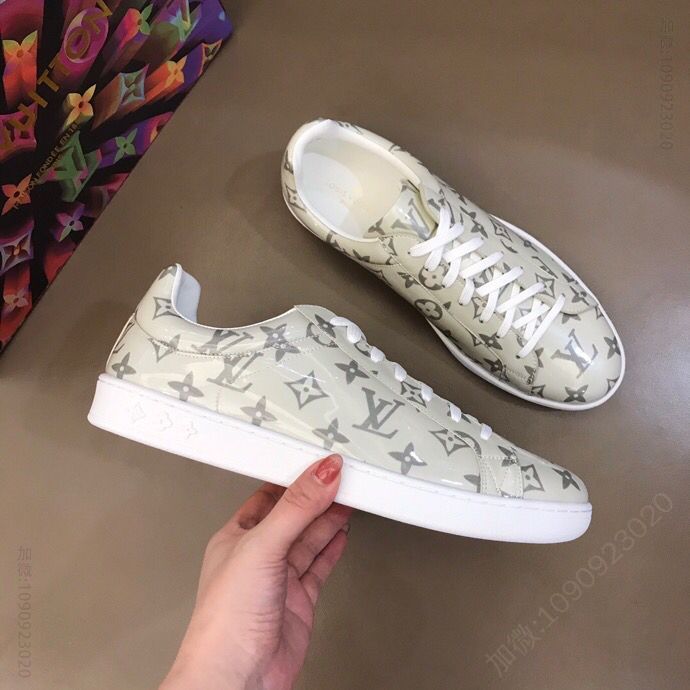LV/路易威登 L 奢品男士低帮运动鞋平板鞋