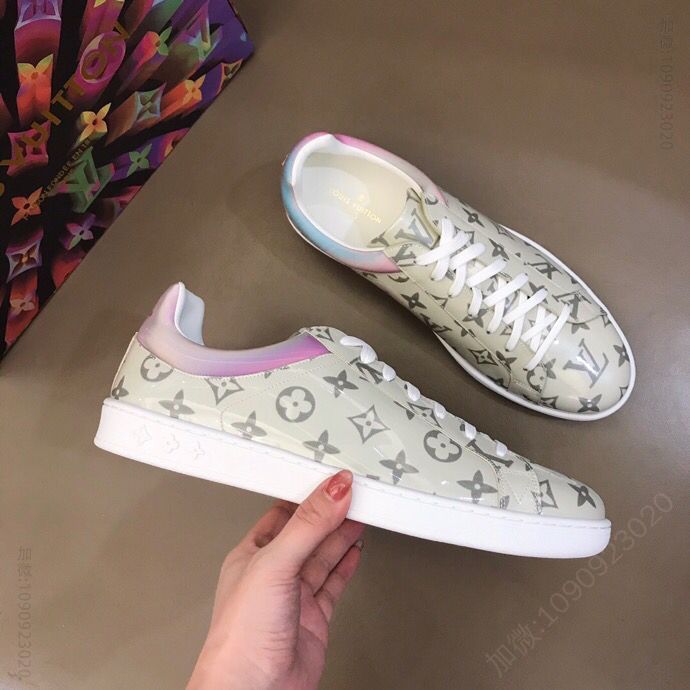 LV/路易威登 L 奢品男士低帮运动鞋平板鞋