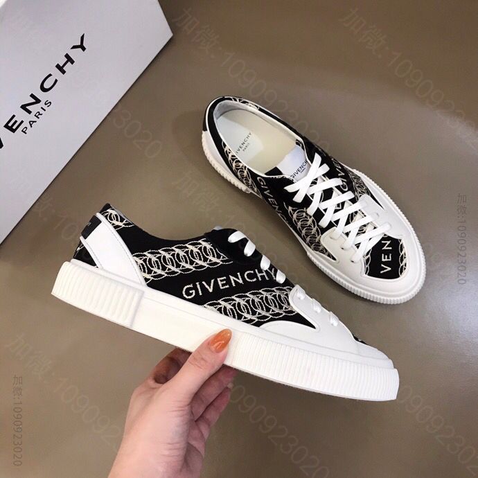 GIVENCHY 纪梵希 进口帆布Gv~y新款logo侧印低帮运动鞋