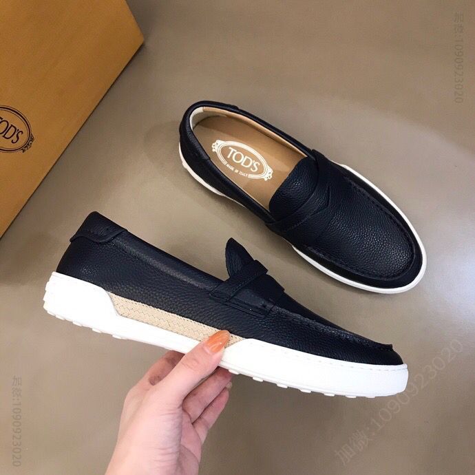 2023新款 TOD'S 托‮斯德‬男鞋 手‮编工‬织嵌边豆豆底休闲鞋