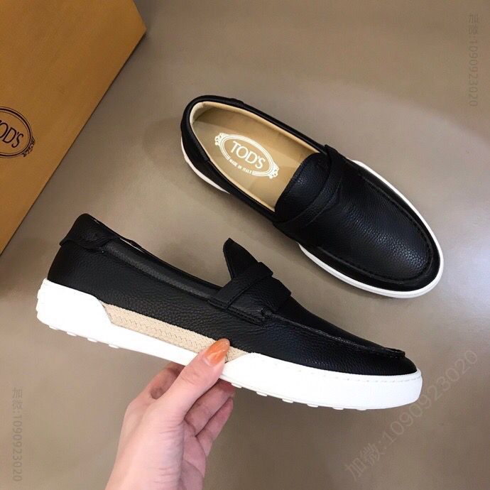 2023新款 TOD'S 托‮斯德‬男鞋 手‮编工‬织嵌边豆豆底休闲鞋