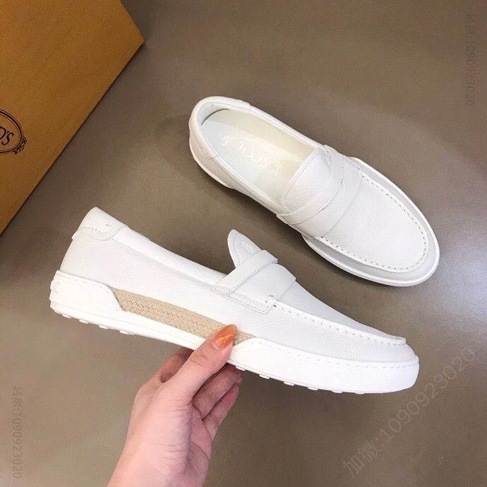 2023新款 TOD'S 托‮斯德‬男鞋 手‮编工‬织嵌边豆豆底休闲鞋