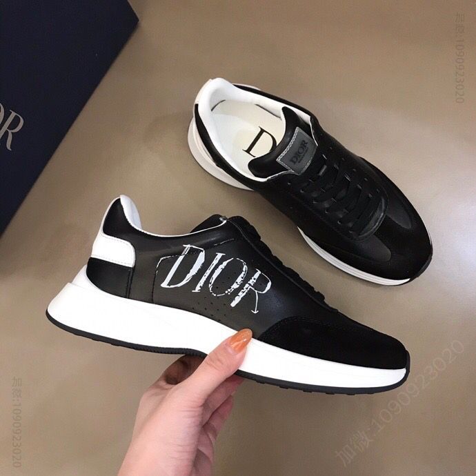 DIOR迪奥 采用黑色老花帆布拼接头层牛皮新款 B01 运动鞋
