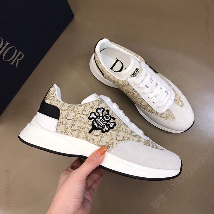 DIOR迪奥 采用黑色老花帆布拼接头层牛皮新款 B01 运动鞋