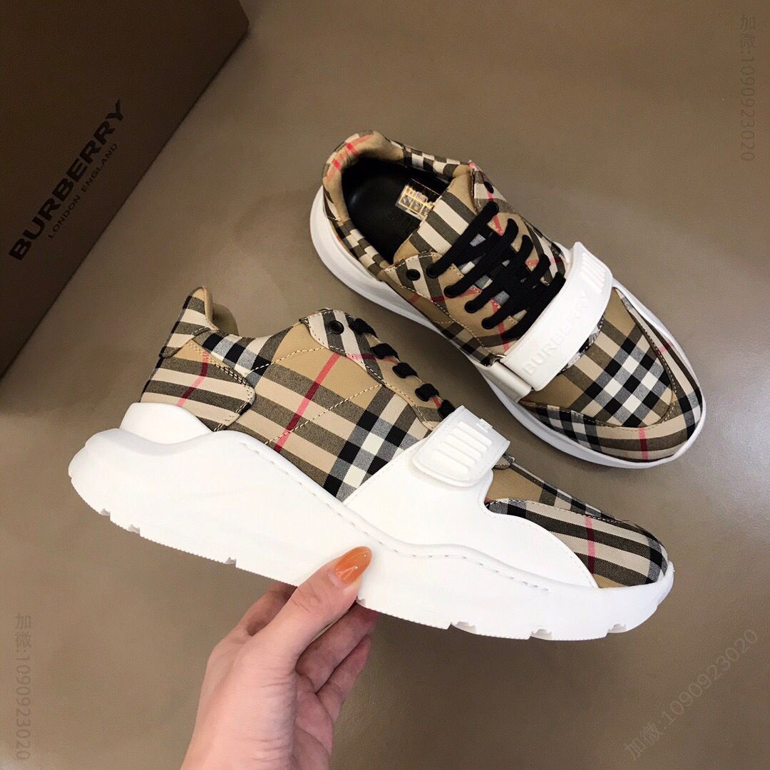 巴宝莉Burberry 小牛皮和帆布拼接B家2023男士增高运动鞋