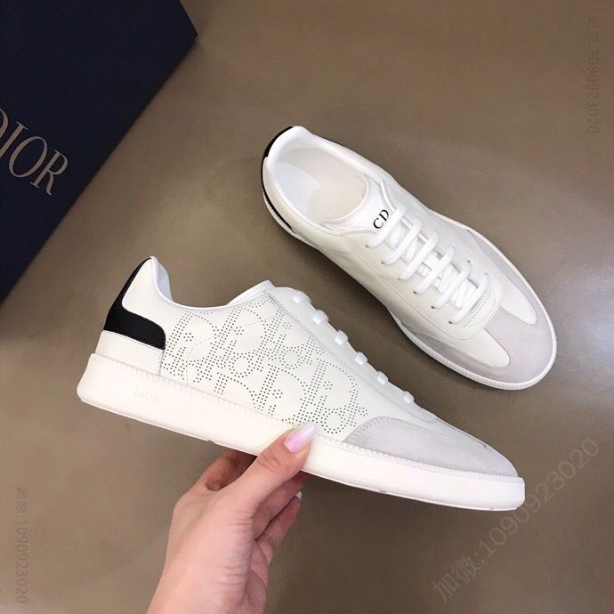 dior迪奥 采用白色光滑牛皮革新款 B01 运动鞋