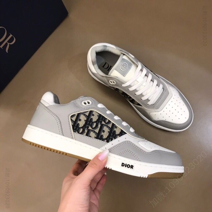 Dior迪奥 采用灰色/黑色和白色光滑牛皮情侣低帮B27休闲运动鞋