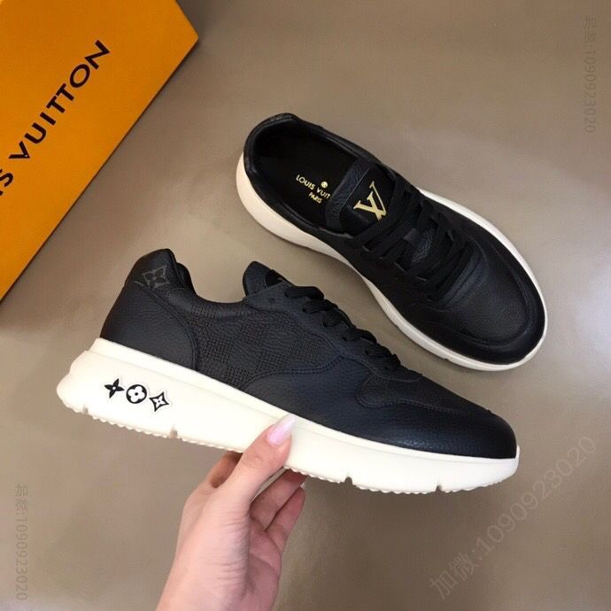 LV/路易威登 粒面小牛皮L 新品男士高端休闲运动鞋