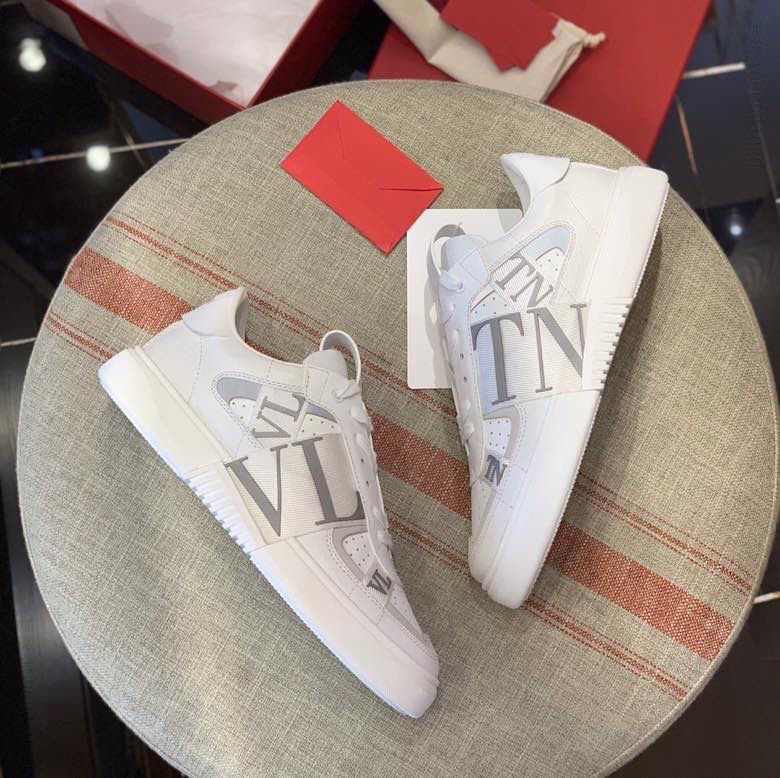 Valentino华奴天伦 VLTN logo绑带小牛皮绑带运动鞋