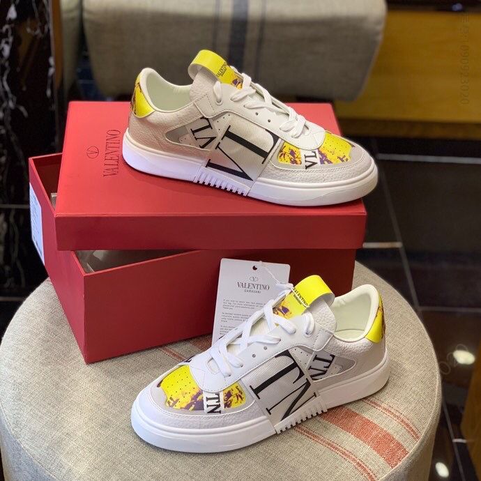Valentino华奴天伦 VLTN logo绑带小牛皮绑带运动鞋