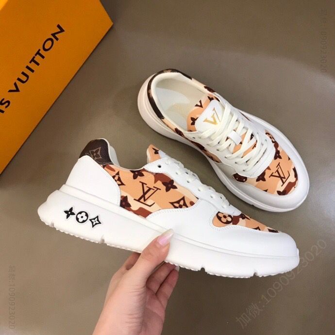 LV/路易威登 小牛皮拼接迷彩帆布新品男士高端休闲运动鞋
