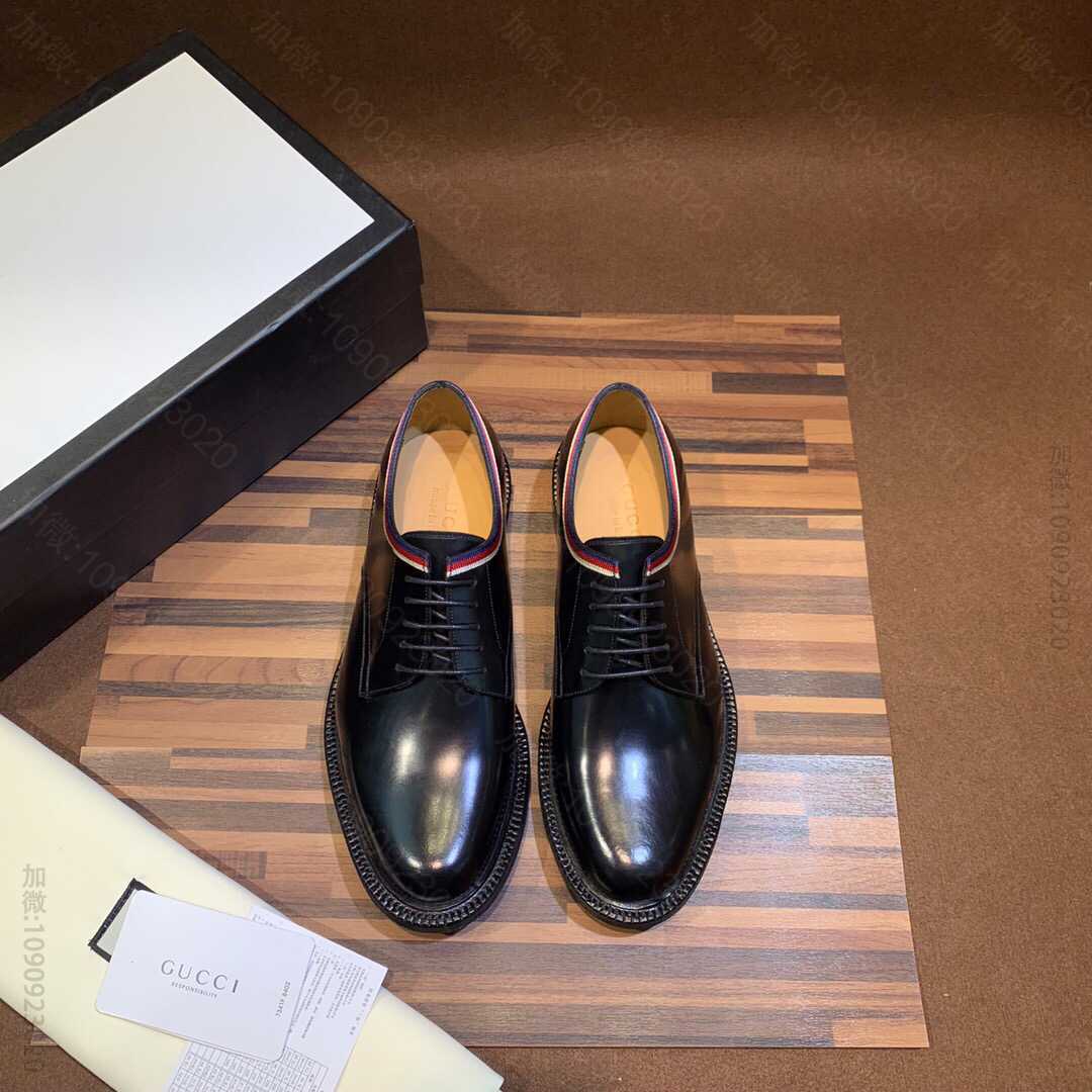 gucci古驰 采用光滑亮面皮革装饰Sylvie系列彩色罗缎织带男士系带皮鞋
