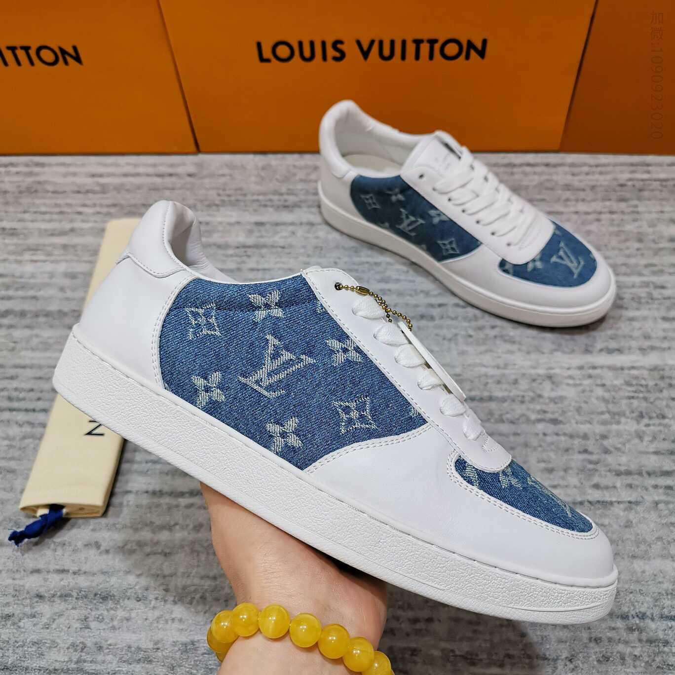 LV路易威登 进口白色小牛皮与海军蓝 Monogram 丹宁布皮拼接RIUOLI运动鞋
